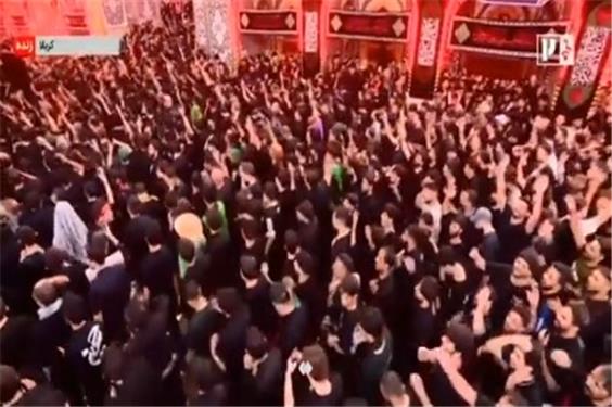 موج بی‌پایان زائران در حرم امام حسین(ع)