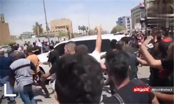 حمله‌ی عراقی‌های خشمگین به کاروان حامل الکاظمی