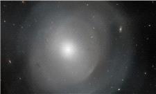 تلسکوپ هابل کهکشان NGC 474 را در محیطی مرموز کشف کرد