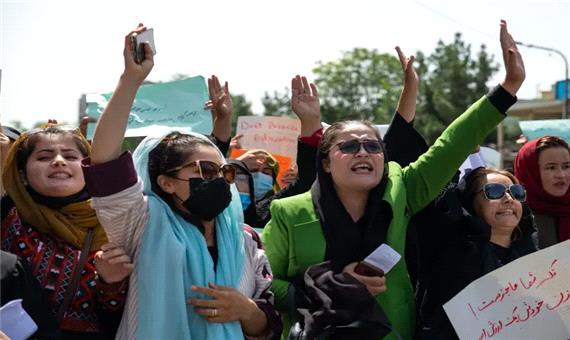 حمله طالبان به تظاهرات زنان افغانستانی با شلیک تیرهوایی