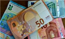 سقوط تاریخی ارزش یورو برابر دلار