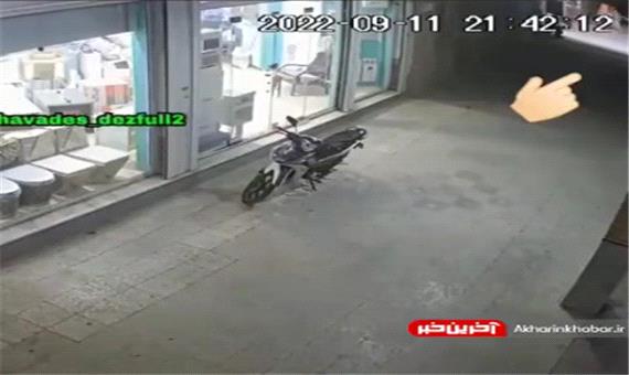 دزدی که در سرقت موتور سیکلت با ناکامی مواجه شد