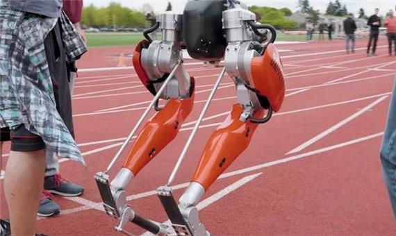 یک ربات دوپا رکورد جدیدی در دو 100 متر ثبت کرد