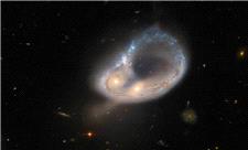 تلسکوپ هابل تصویری کم‌نظیر از برخورد دو کهکشان با یکدیگر منتشر کرد