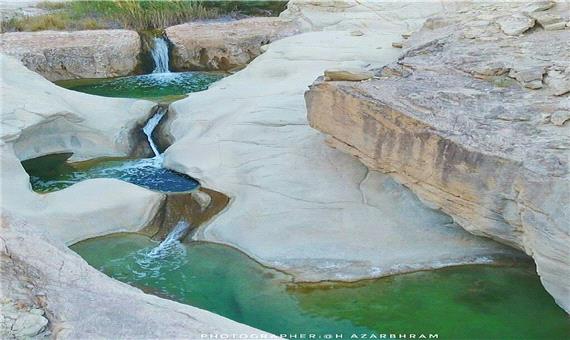 آبشار روستای «باغویه» در بندر لنگه استان هرمزگان