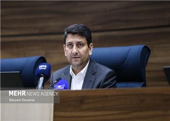 هاشمی: نمایشگاه الکامپ امسال پیام پایداری و تابآوری را مخابره میکند
