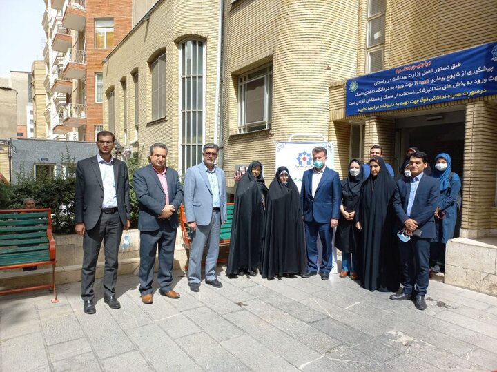 تقدیر رئیس کمیته سلامت شورای شهر از پرسنل درمانگاه منطقه ۶