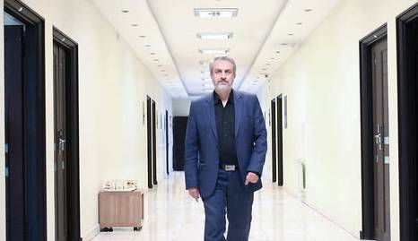 انتقاد یک نماینده از وزیر صمت: فاطمی امین پشت درهای بسته برنامه ریزی می‌کند