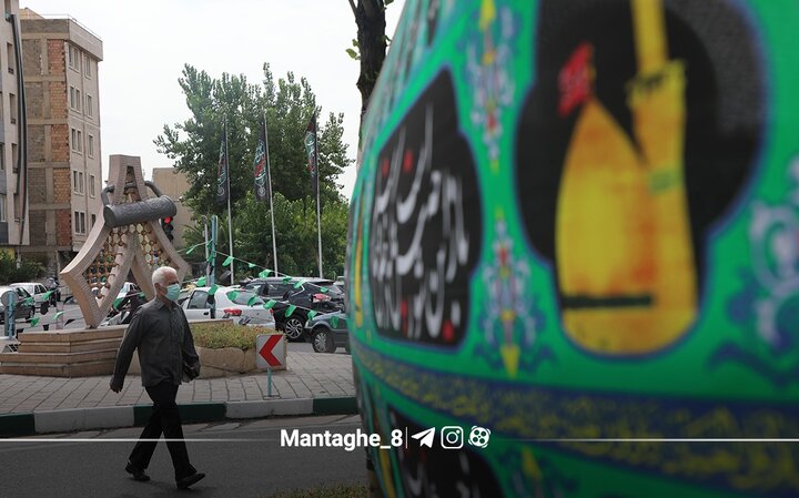 نصب ۷۲۹ پرچم عزا در منطقه ۸ به مناسبت ایام عزاداری محرم