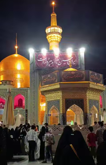 حال و هوای جاماندگان از پیاده روی اربعین در حرم امام مهربانی