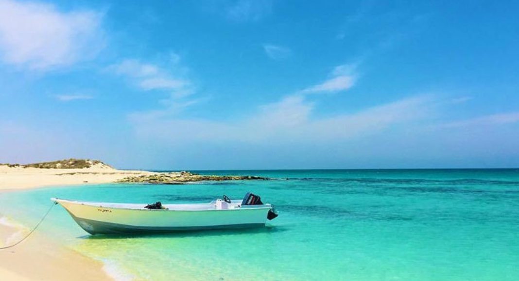 جزیره زیبای مارو در هرمزگان