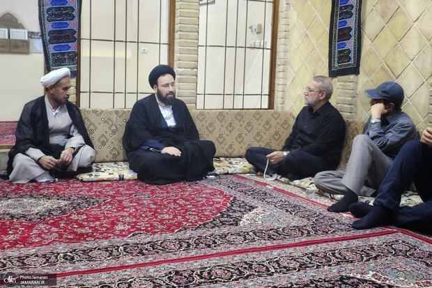 یادداشت لاریجانی در دفتر یادبود منزل امام خمینی در نجف