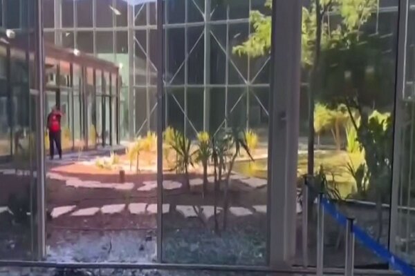 فرودگاه رامون پس از حمله پهپادی یمن