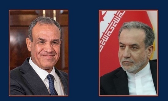 عراقچی با وزیر خارجه مصر در مورد پرونده هسته‌ای ایران گفت‌وگو کرد