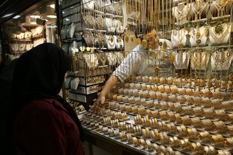 سودای گرانی در سر طلا؛ سکه و دلار کوتاه آمدند