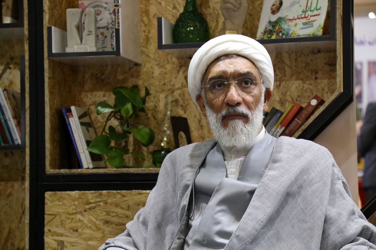 پورمحمدی: بخشی از جامعه ایران سکولار و لیبرال است، نباید تعامل داشته باشیم؟