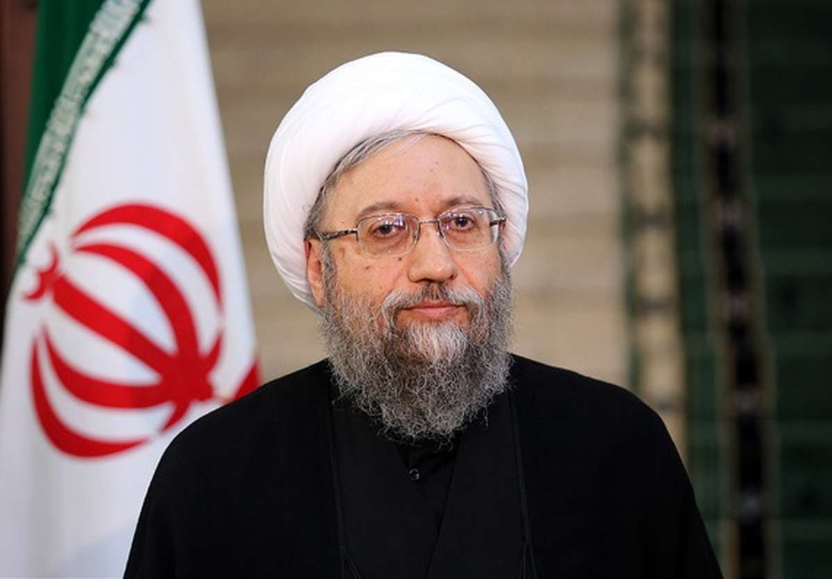 آملی‌ لاریجانی: ترامپ درباره ایران هذیان می‌گوید