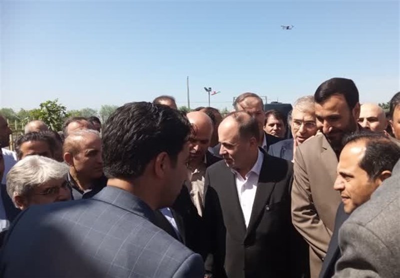 تجمع کشاورزان در فرودگاه اردبیل؛ وزیر جهاد غافلگیر شد