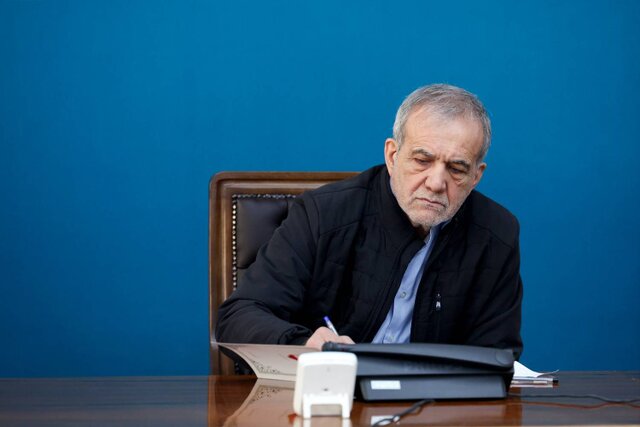 پزشکیان: درخت پربار ایران فرهنگی با اندیشه پویای جوانان ترسیم می‌شود