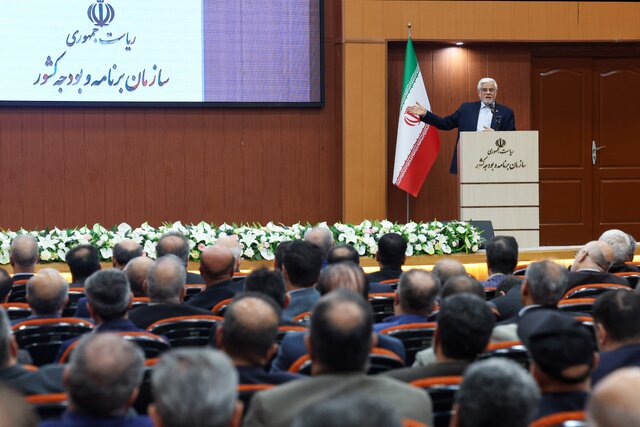 صحبت‌های عارف درباره مکانیسم ماشه؛ ایران در سال ۹۵ و ۹۶ اولتیماتوم داده بود