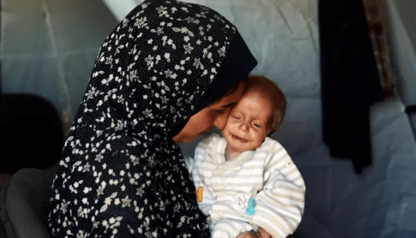 مقام سازمان ملل پس از بازدید از غزه: زنان میان آوار زایمان می‌کنند