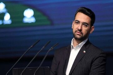 هشدار آذری‌ جهرمی: هوش مصنوعی آینه‌ای است که جامعه را واضح‌تر نشان می‌دهد