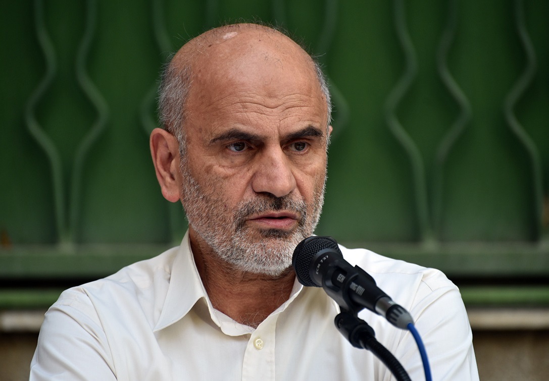 فرشاد مومنی: آمار منتشر شده از بیکاری پوچ و دلخوشکنک است