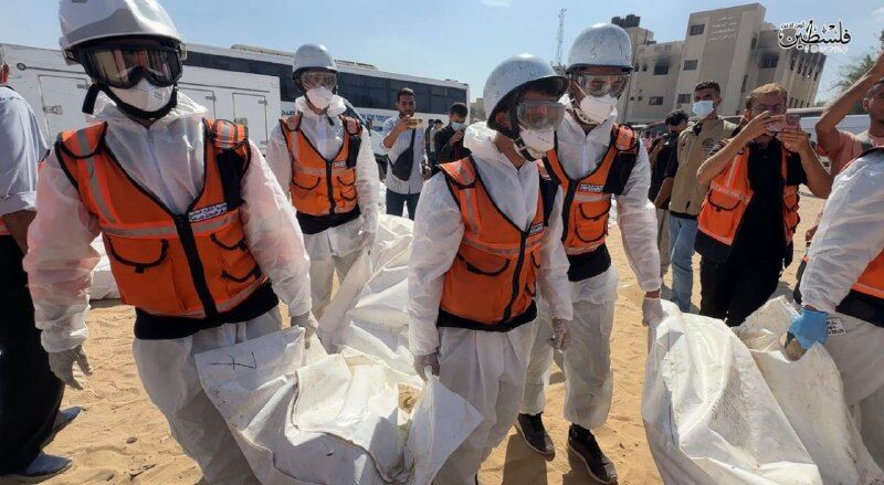 تشییع و تدفین پیکرهای بیش از ۴۰ شهید با هویت نامشخص در نوار غزه