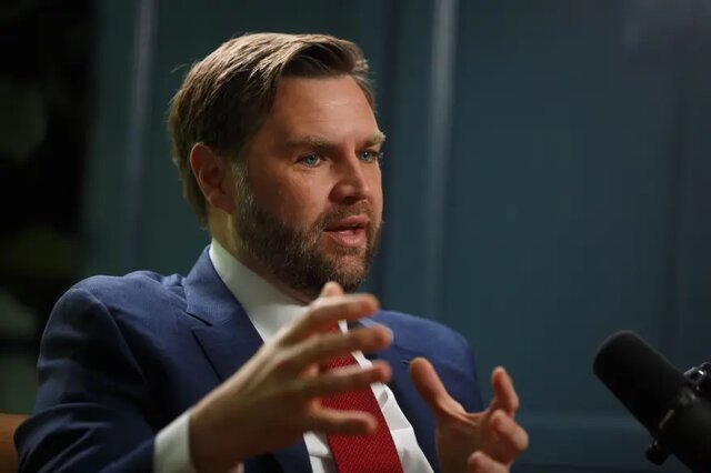 معاون ترامپ: به دنبال تغییر رژیم در ایران نبودیم