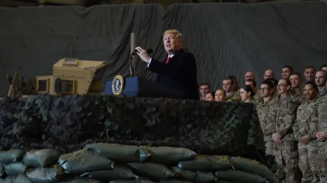 آتلانتیک: مقام‌های دولت ترامپ در پایگاه‌های نظامی پناه گرفته‌اند