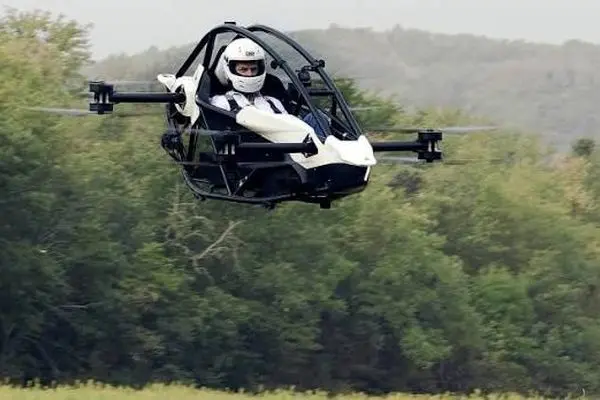 رونمایی از خودروی پرنده تکنفره