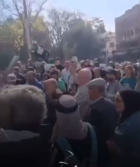 سوری‌ها علیه جولانی به خیابان ریختند