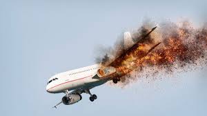 لحظه سقوط هواپیما در شهر لوئیزویل آمریکا