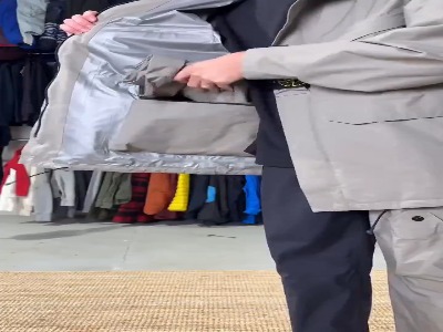 اختراع بسیار جالب کتی که توی جیبش شلوارداره