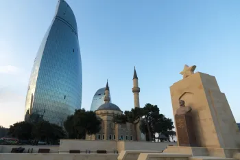 ۴گوشه دنیا/برج سوکار باکو؛ نماد پیشرفت و نوآوری در آذربایجان