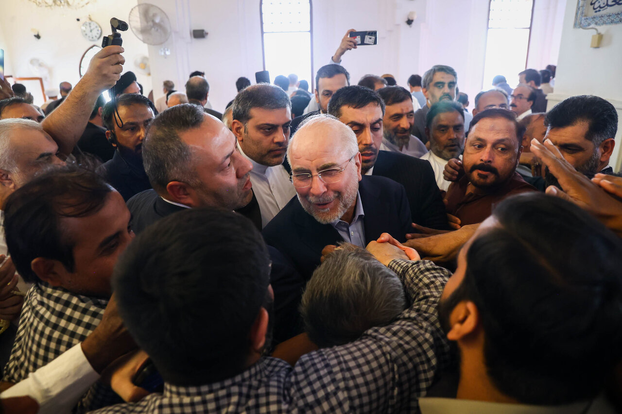 قالیباف: حضور در نماز جمعه‌ کراچی یکی از لحظات به‌یادماندنی سفر پاکستان بود