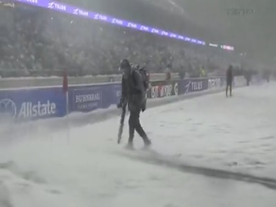 فینال فوتبال کانادا زیر کولاک و برف!