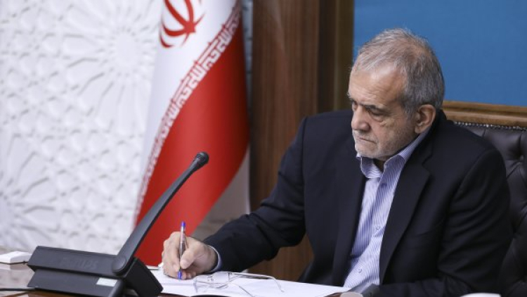 پزشکیان: نیازمند الگوهایی هستیم که علم را در خدمت انسانیت و عدالت قرار دهند