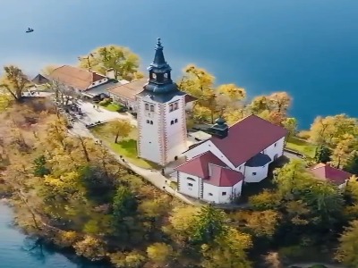 رمانتیک ترین دریاچه جهان!