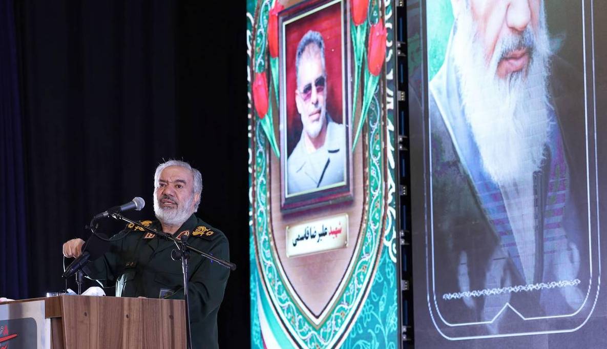 سردار فدوی: همه عالم در جنگ تحمیلی ۱۲ روزه پای کار آمدند اما شکست خوردند