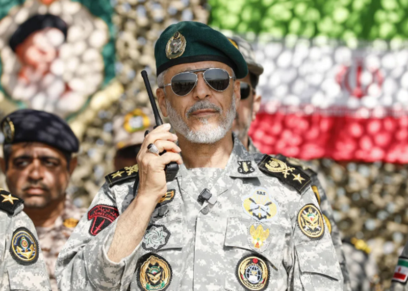 دریادار سیاری: برای ارتقای توان دفاعی همیشه برنامه داریم