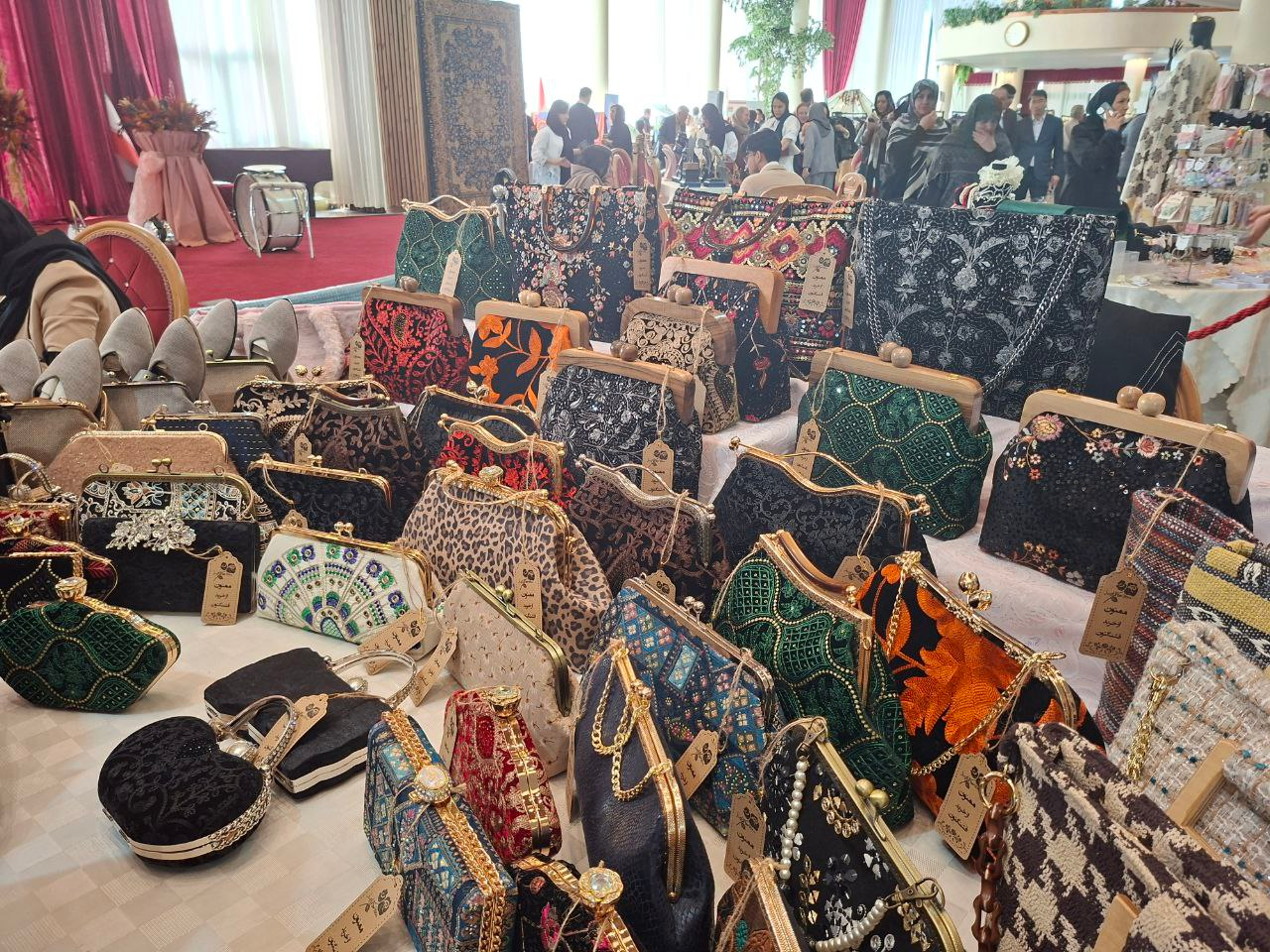 ایران پرسمان