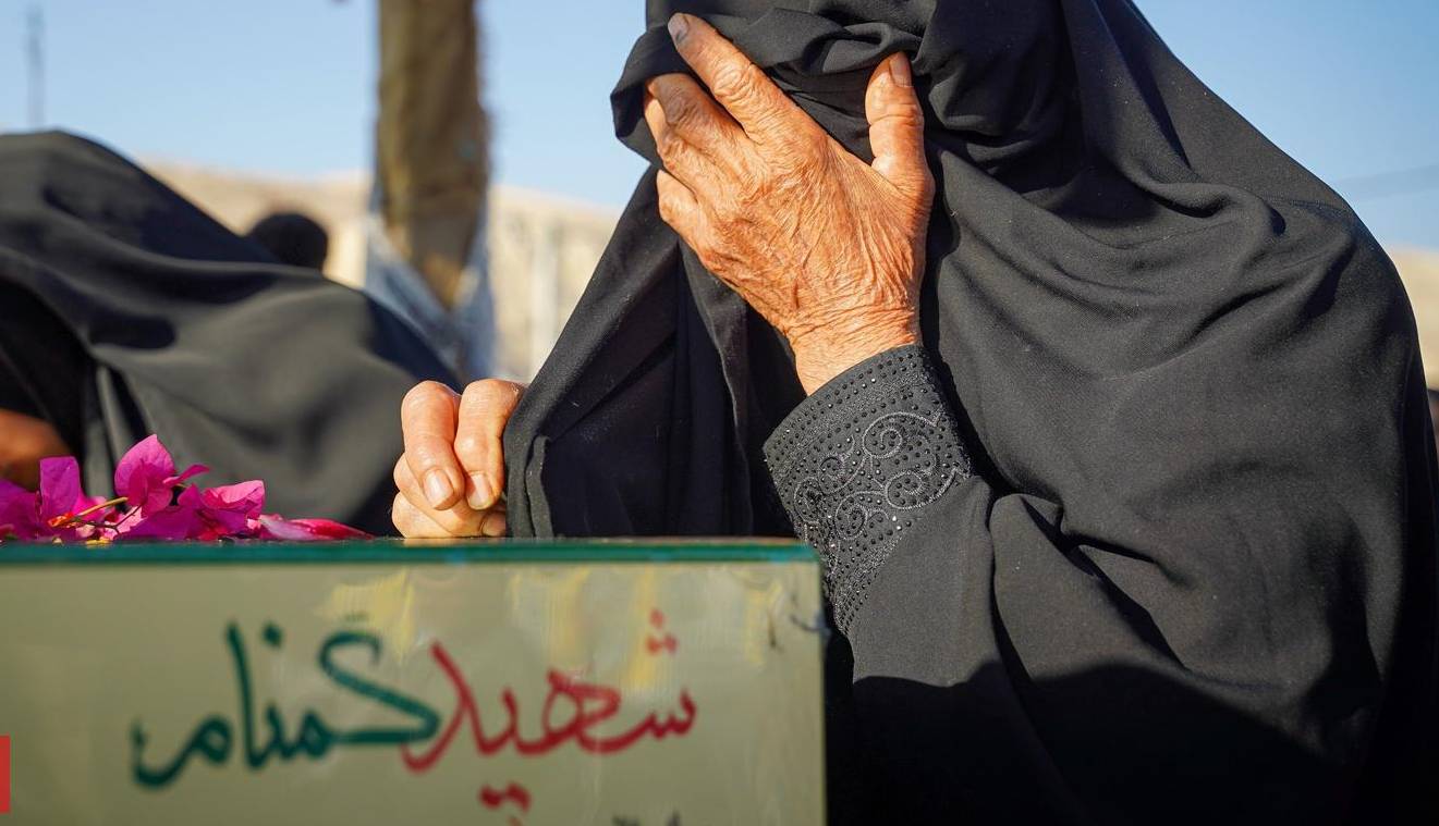 مراسم وداع با شهدای گمنام دفاع مقدس در حرم مطهر