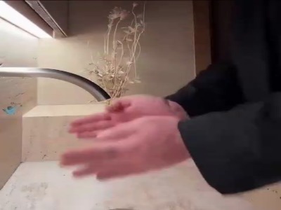 از مشکلات رفتن به رستوران ادایی!