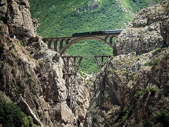 نمایی خاص از شاهکاری به نام ورسک