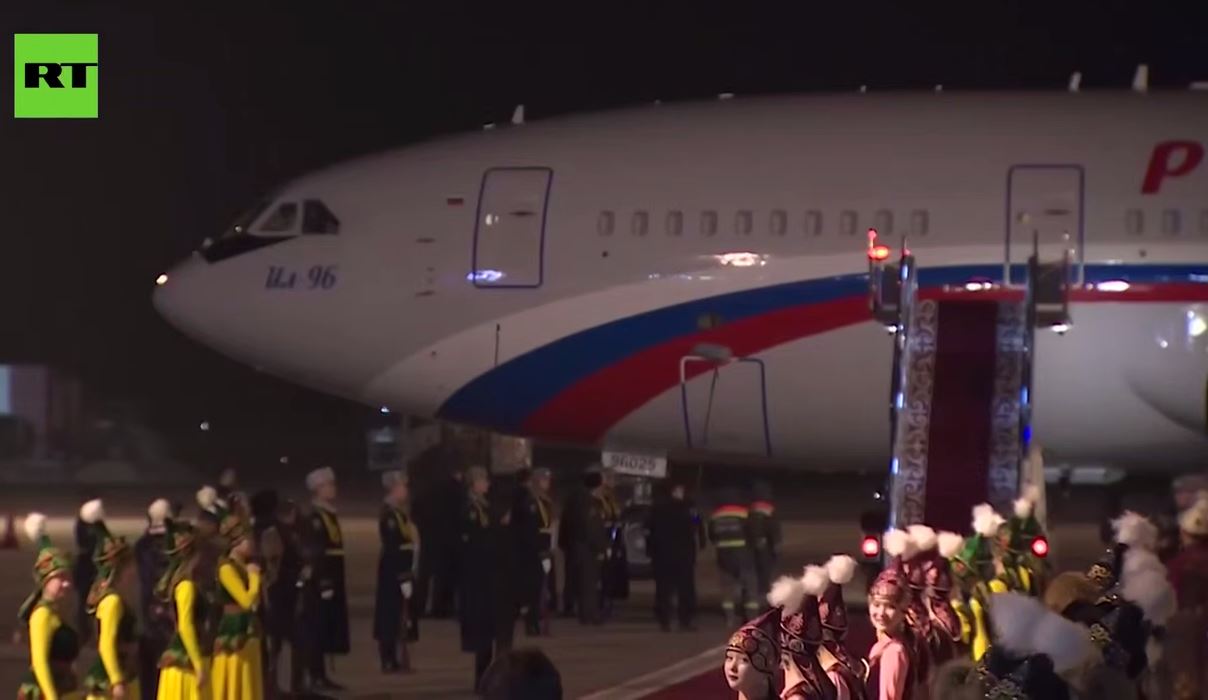 انتشار ویدئو ورود پوتین به قرقیزستان به سبک هالیوود توسط شبکه روسی