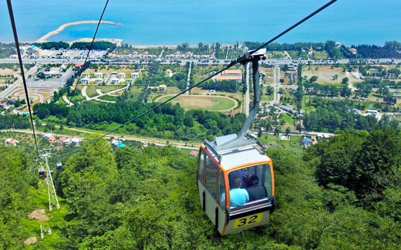 نمای از بام تلکابین رامسر