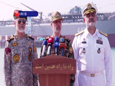 فرمانده کل ارتش: بیگانگان باید از منطقه بروند