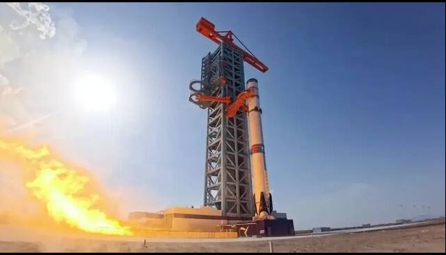 چین برای اولین پرتاب موشک تجاری قابل استفاده مجدد خود آماده می‌شود