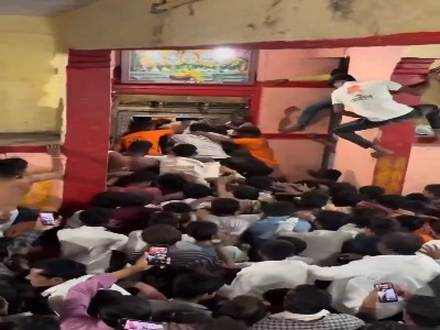 ویدئویی پربازدید از ورودی معبد پالسی سوپو در هند